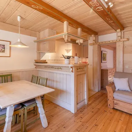 Chalet Mitoyen Reference 36 *